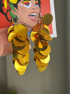 Brinco dourado escama de peixe