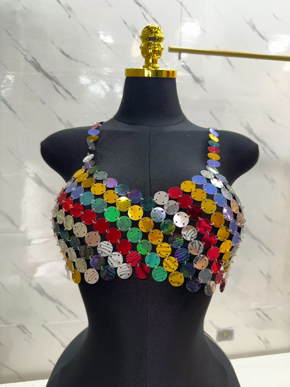 Top de Metal e Cristais para Balada